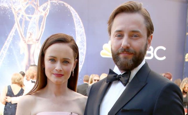 Alexis Bledel and Vincent Kartheiser are in the picture.