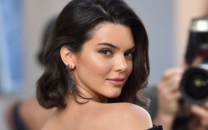 Kendall Jenner Goes Braless and Flashes Her Nipple On The Red Carpet At British Fashion Awards