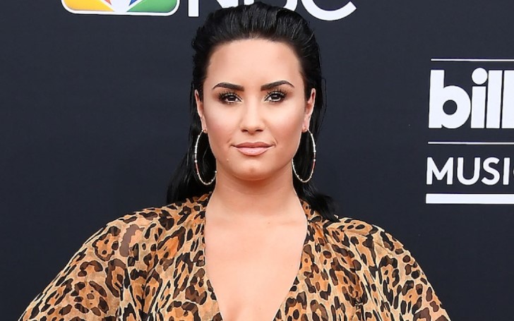 Demi Lovato and New Boyfriend Henry Levy Confirmed Their Relationship With Sweet Kiss