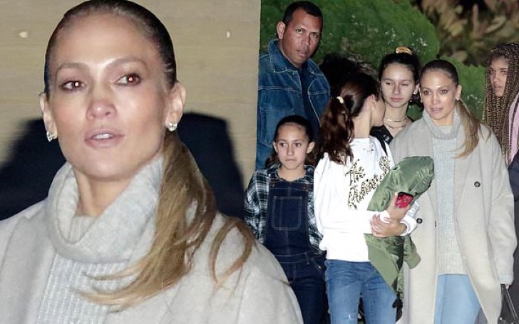 Jennifer Lopez and Alex Rodriguez Go House Hunting Before Taking The Kids To Dinner In Malibu