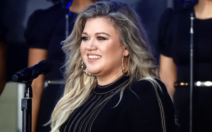 Kelly Clarkson Set To Host the 2019 Billboard Music Awards
