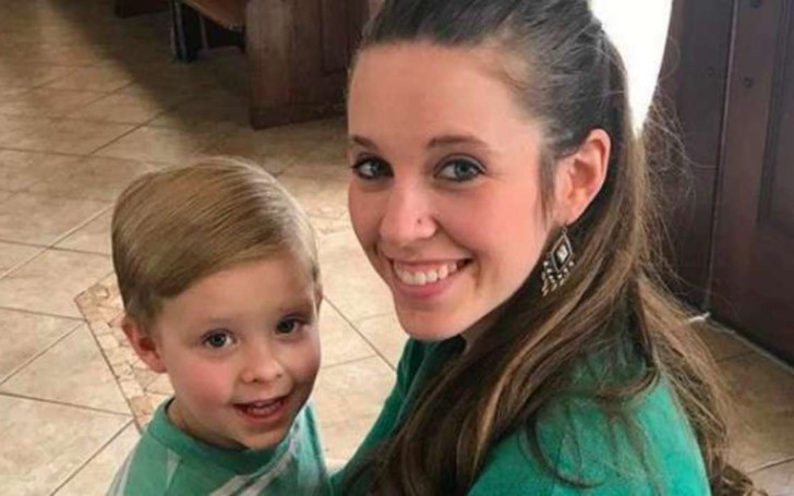Jill Duggar Fires Back At Fans Who Roasted Her For Killing a Bee