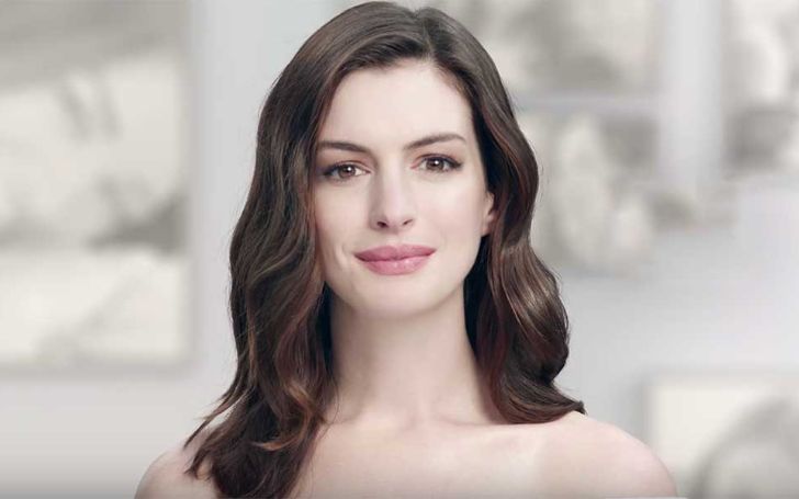  Anne Hathaway Reveals She Stopped Drinking For Her Son