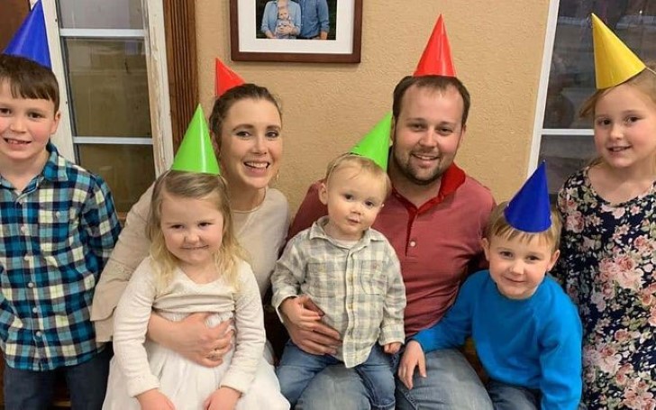 Anna and Josh Duggar Are Expecting Their Sixth Child