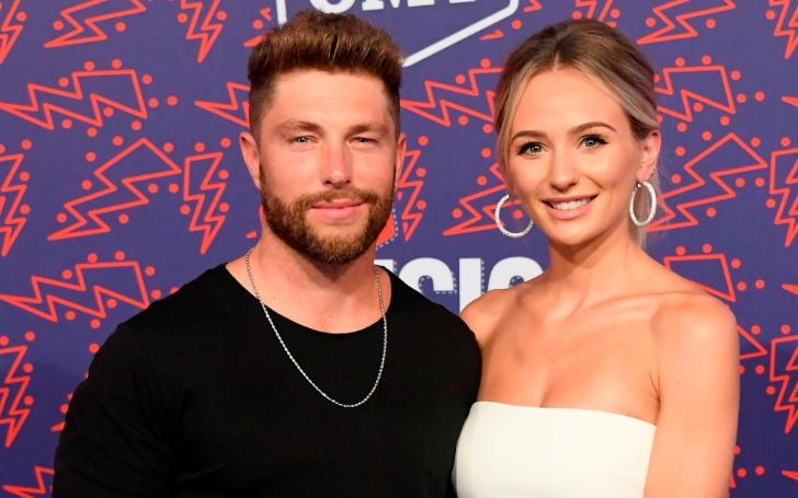 Bachelor alum Lauren Bushnell and Chris Lane are Engaged