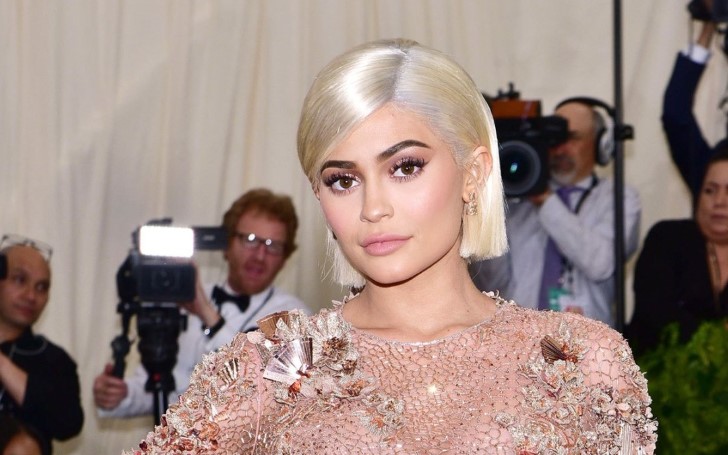 Billionaire Kylie Jenner Gets $100 Bills Painted On Her Nails and Fans are Definitely Loving It