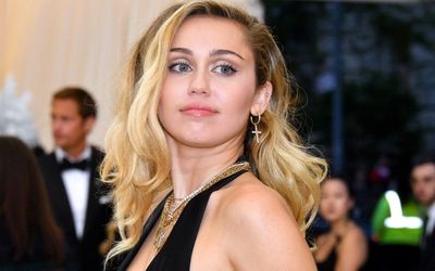 Trolls On The Internet Think Miley Cyrus Deserved To Be Groped